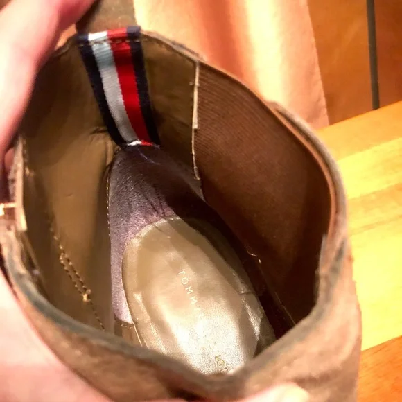 SOLD🔴 TOMMY Hilfiger brown or tan genuine leather (suede) booties size 9.5 - Picture 6 of 12